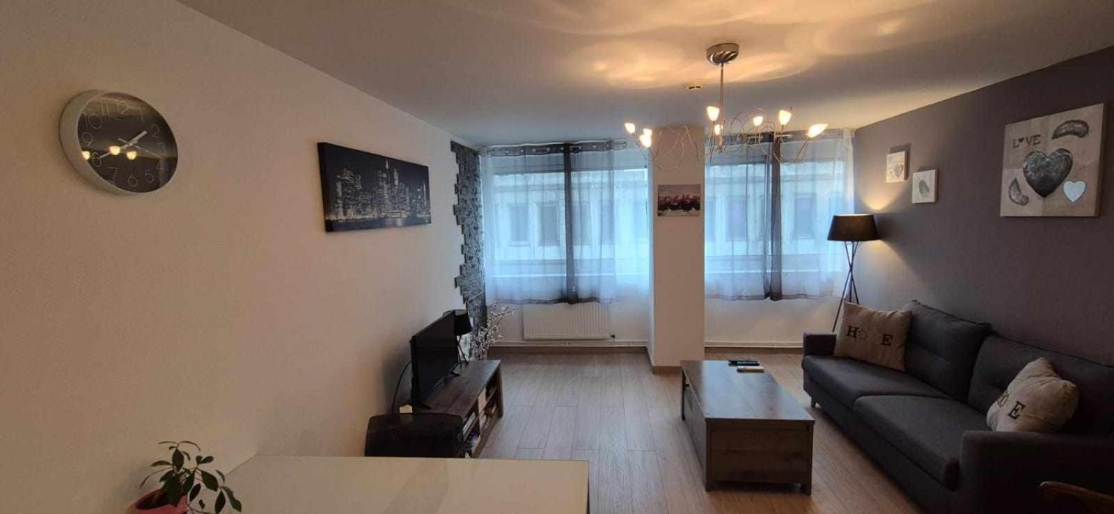 Nouveau !! Appartement Confortable Totalement Renove Avec Parking Gratuit - Hypercentre De Nancy Eksteriør bilde