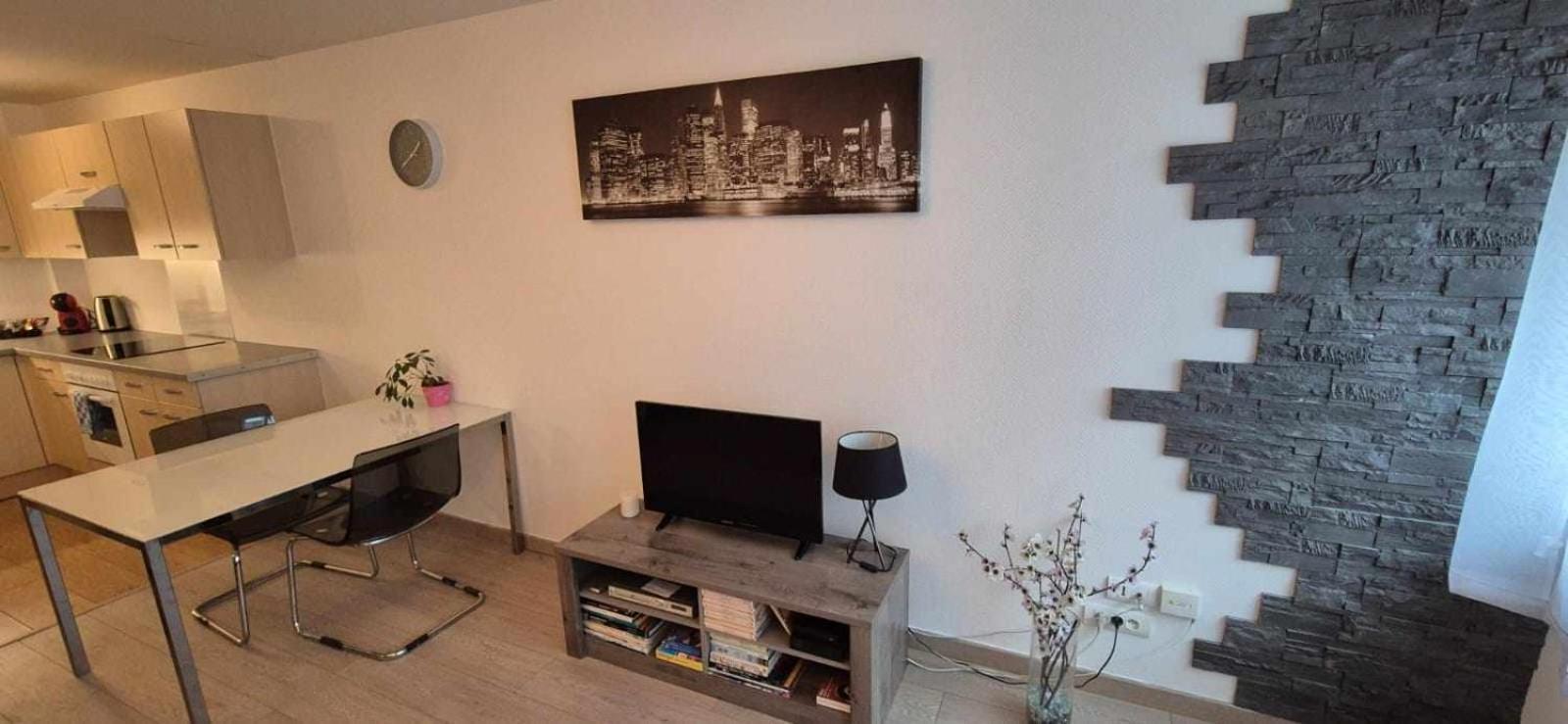 Nouveau !! Appartement Confortable Totalement Renove Avec Parking Gratuit - Hypercentre De Nancy Eksteriør bilde